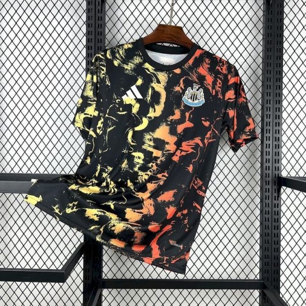 25-26 Newcastle United Pre-match training Kit